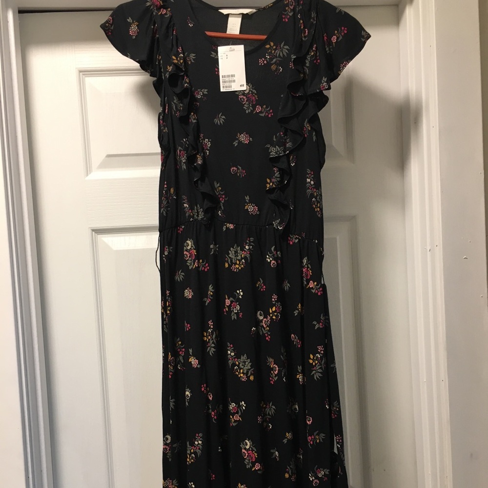 H&M Maternity Tie Dress